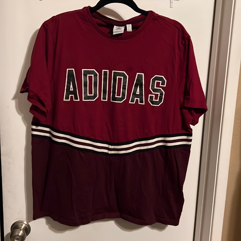 Adidas sport tshirt sz med